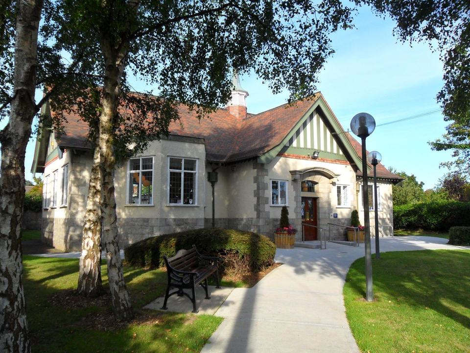Cabinteely Library