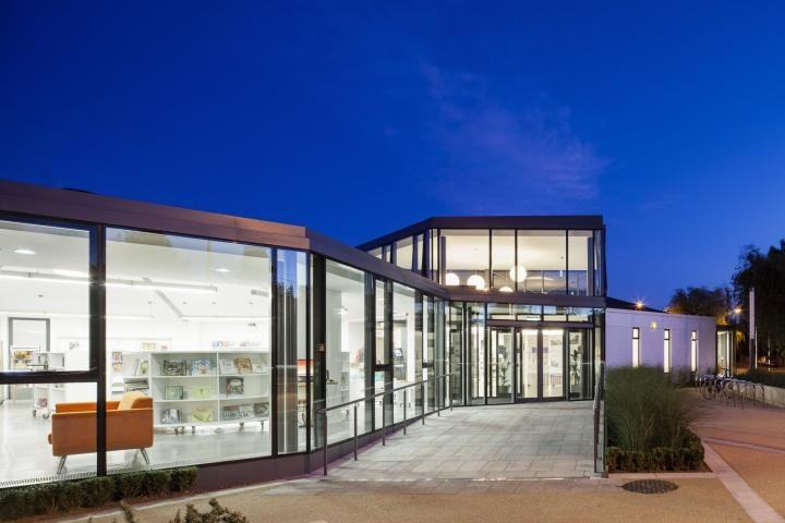 Deansgrange Library