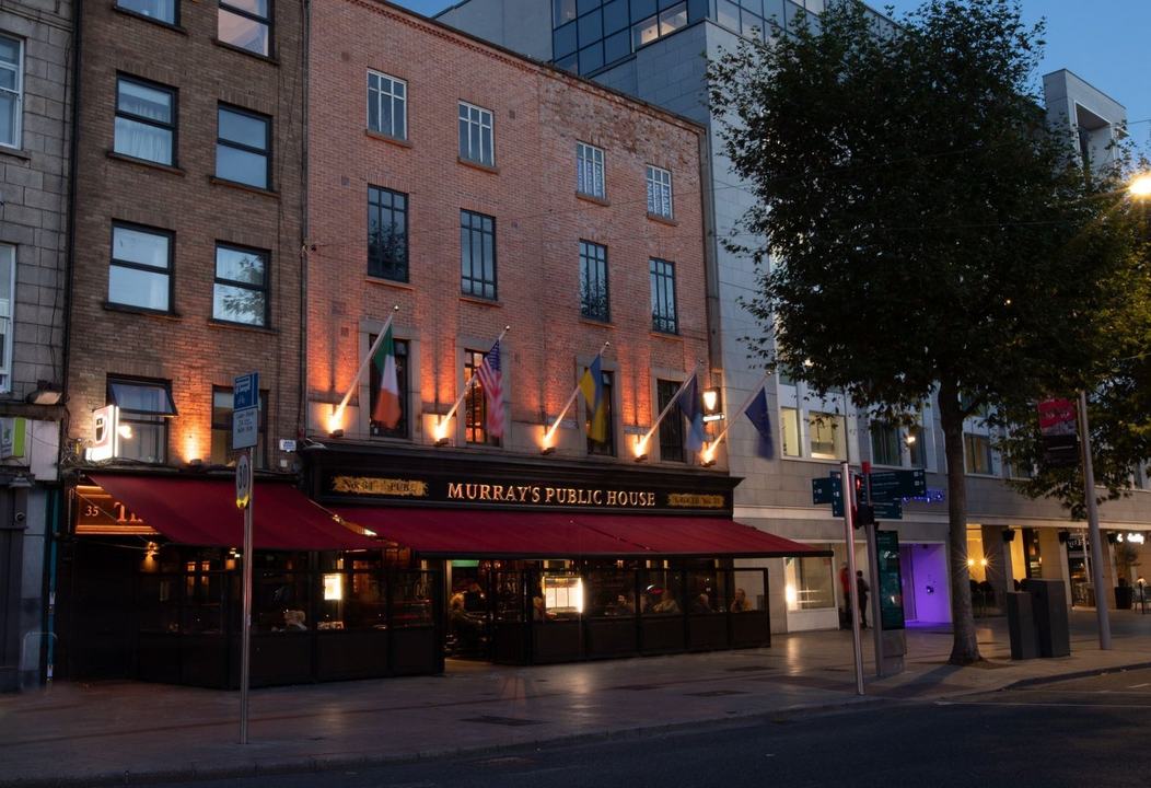 Murray's Bar & Grill