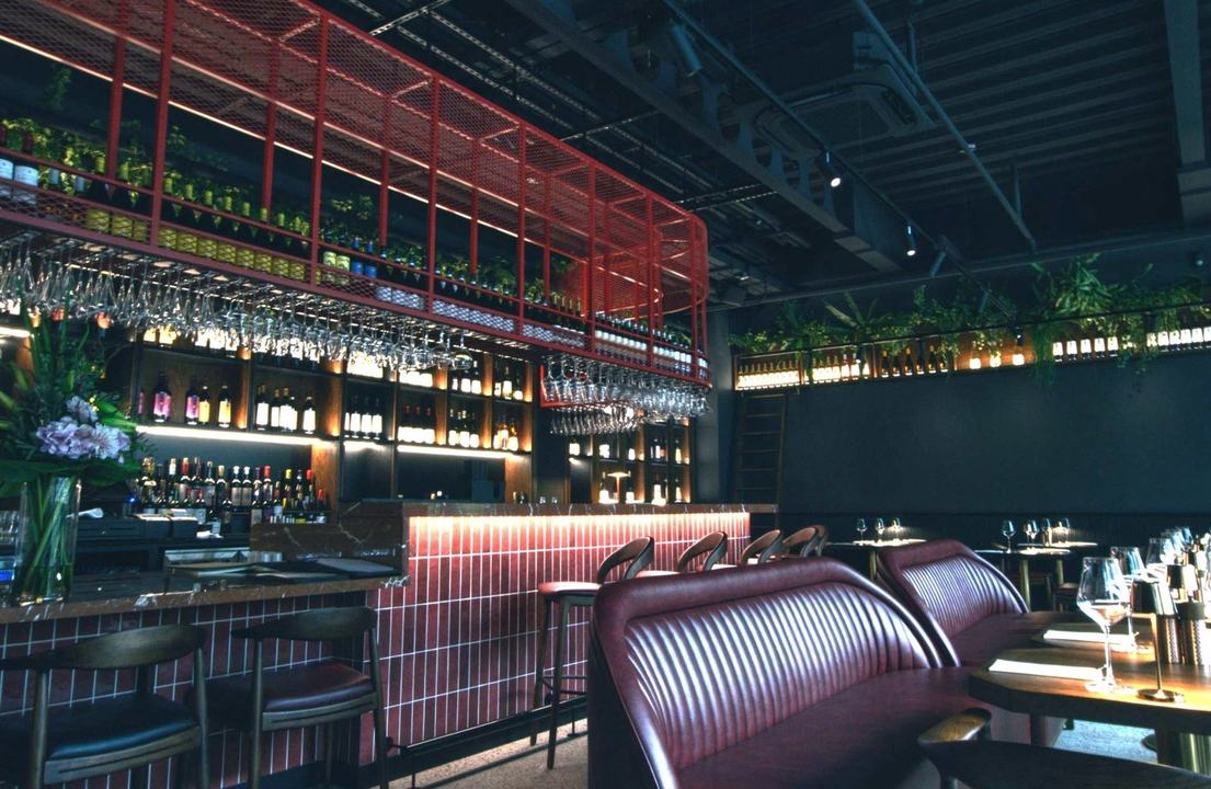 Old Town Wine Bar & Restaurant at Radisson Blu Royal Hotel