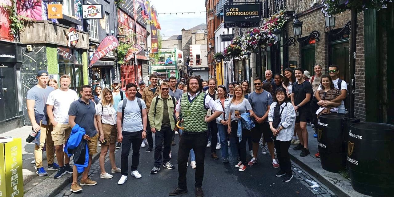 Highlights and Hidden Gems Walking Tour