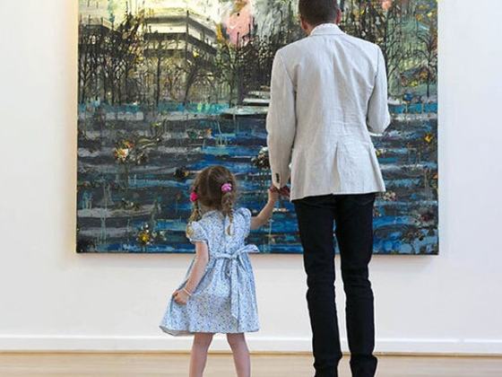 Looking Together | Intergenerational Dementia-Friendly Gallery Experience