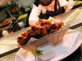 Avenue Café, Restaurant & Bar