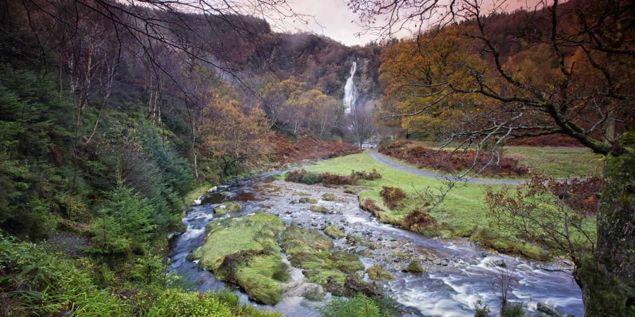 Wicklow, Glendalough & Powerscourt Private Tour from Dublin