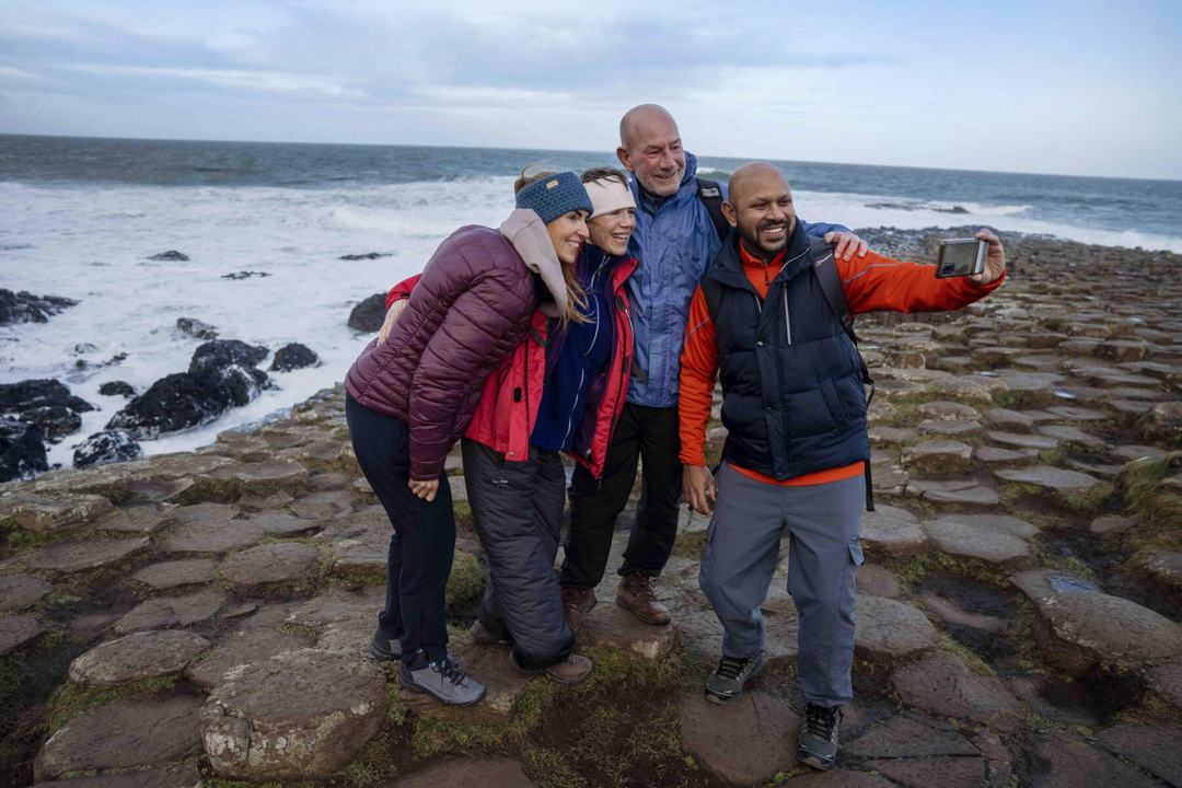 Giant's Causeway and Titanic Distillery Whiskey Tour