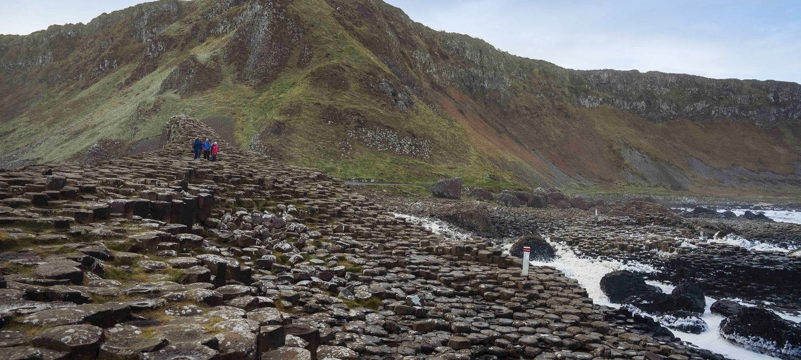 Giants Causeway & Bushmills Distillery Day Tour by Ireland Whiskey Tours