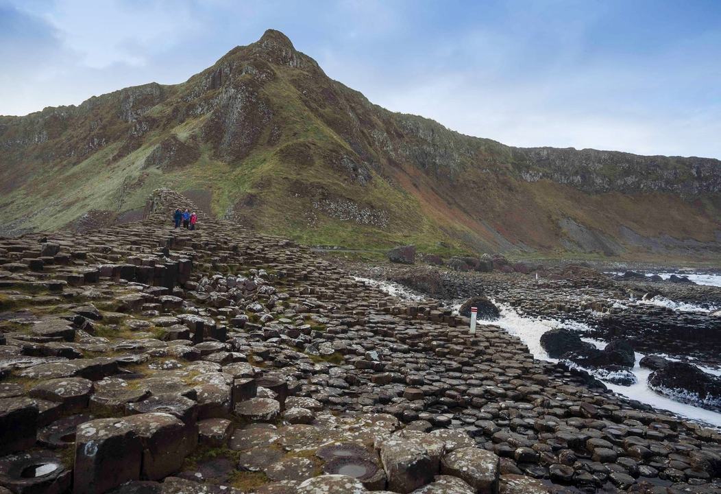 Giants Causeway & Bushmills Distillery Day Tour by Ireland Whiskey Tours