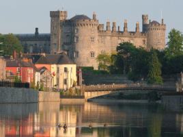 Wicklow Glendalough & Kilkenny Tour - Collins Day Tours