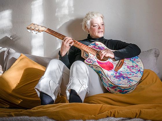 Wallis Bird