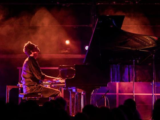Music Network presents Bill Laurance