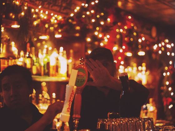 Yellow Umbrella - Traditional Pub Tour