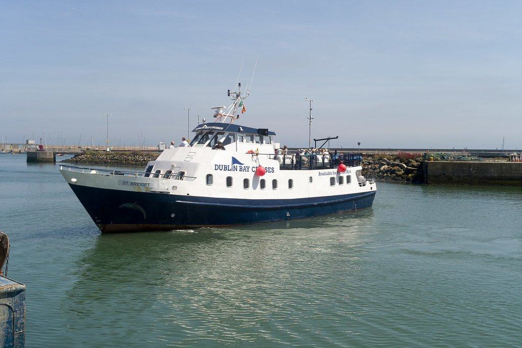 Dublin City to Howth Boat Cruise