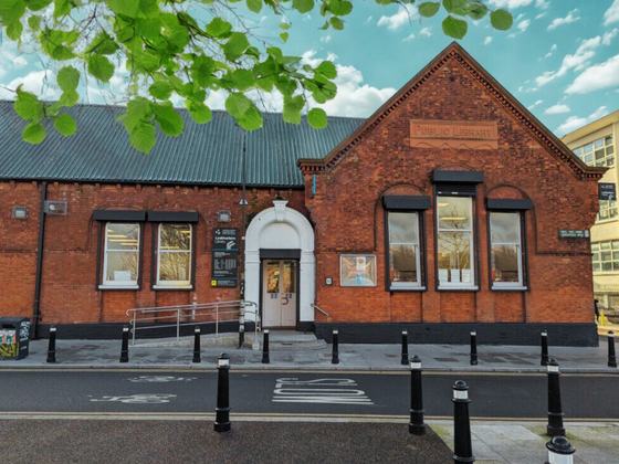 Charleville Mall Library