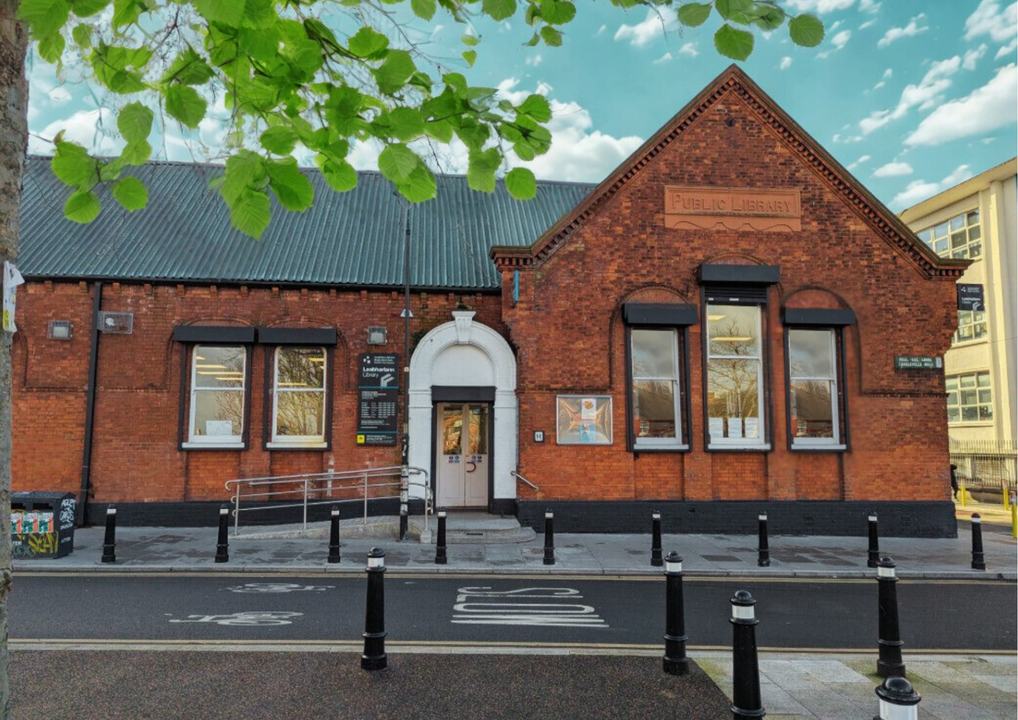 Charleville Mall Library