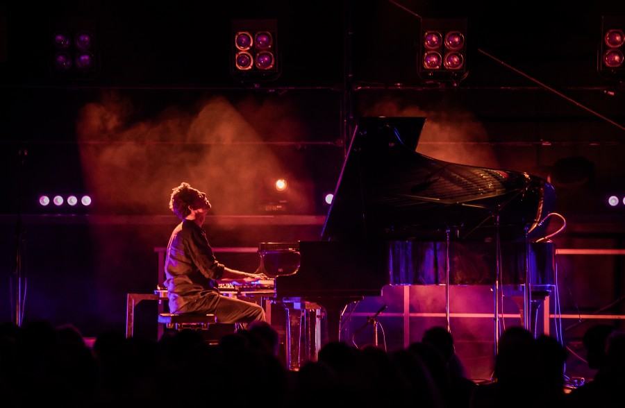 Music Network Presents Bill Laurance