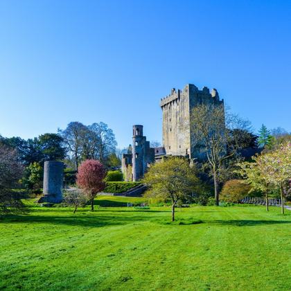 Blarney, Rock of Cashel & Cahir Castle Day Tour