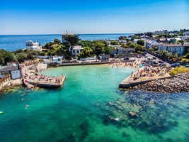 Sandycove Beach